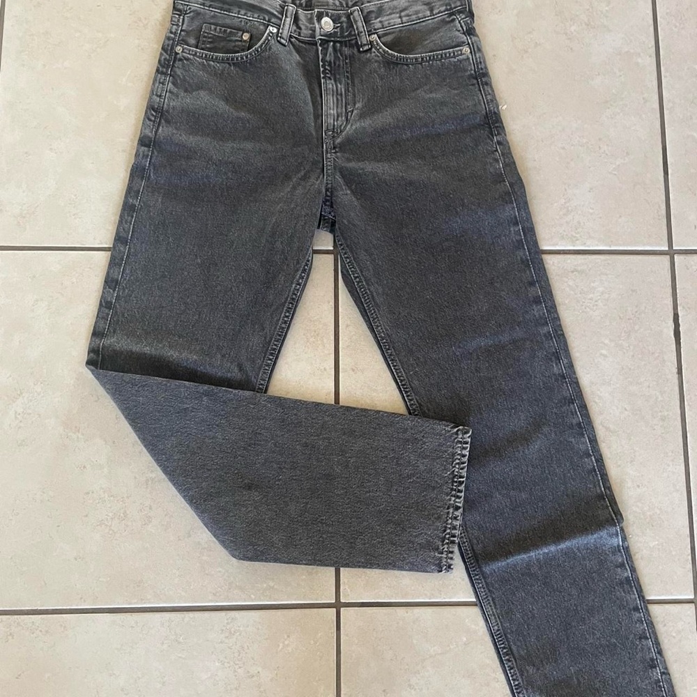 H&M Relaxed Fit Dark Gray Jeans